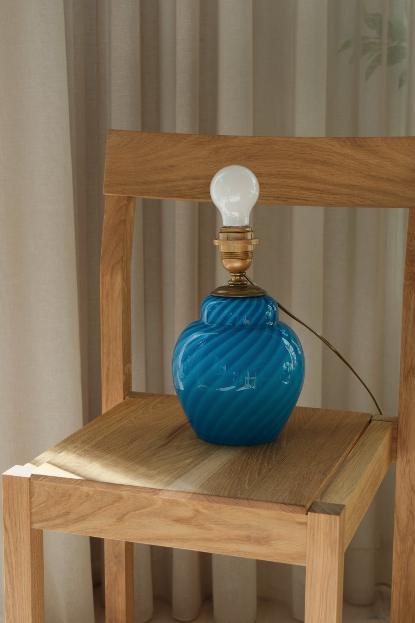 Vintage Murano lamp base in blue swirl glass with brass fitting, H26 cm