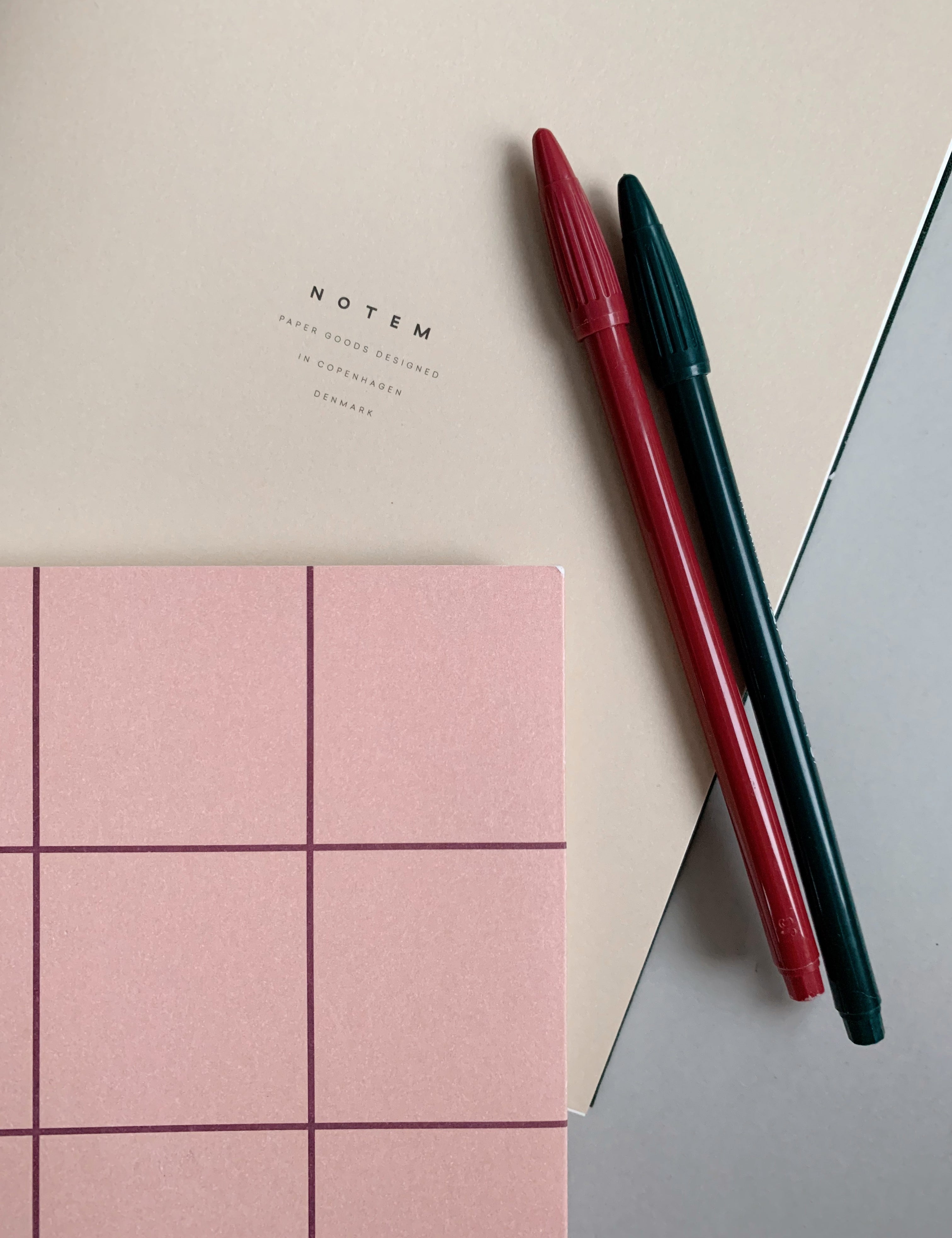 Notem studio, Uma notesbog flat lay, Softcover large, Rose Notem studio