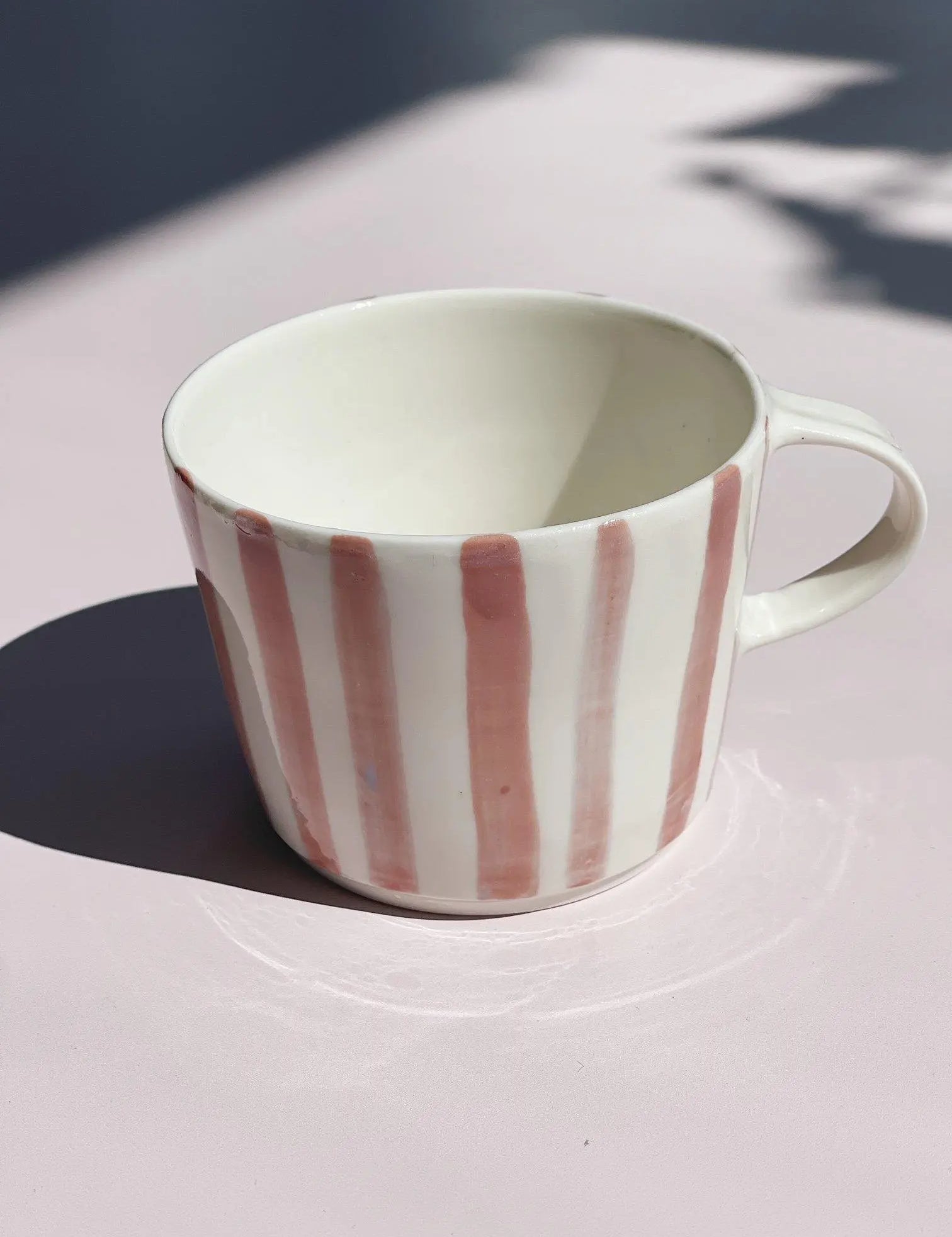 Ann-Louise Roman kop i keramik | Pink Striber Ann-Louise Roman