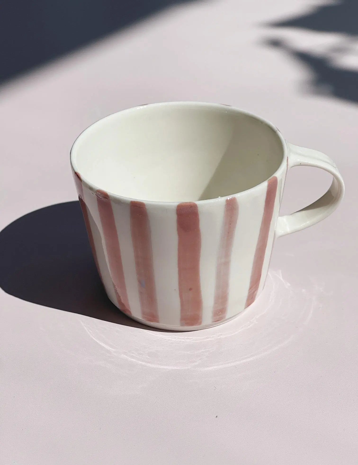Ann-Louise Roman kop i keramik | Pink Striber Ann-Louise Roman