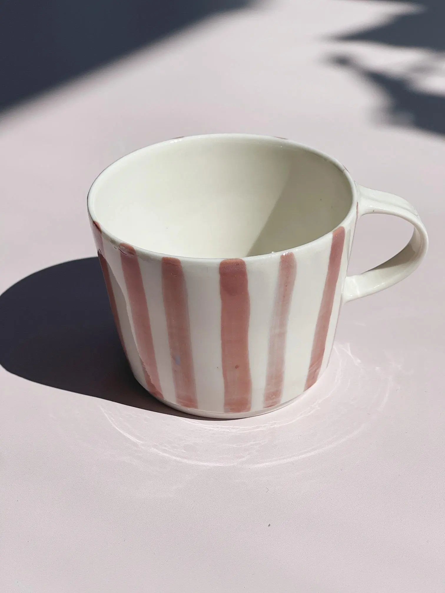 Ann-Louise Roman kop i keramik | Pink Striber Ann-Louise Roman