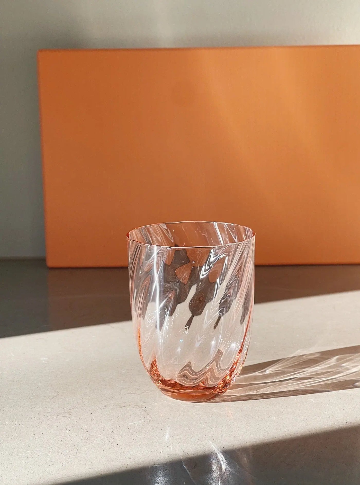 Anna von Lipa Swirl tumbler glas | Rosa Anna von Lipa