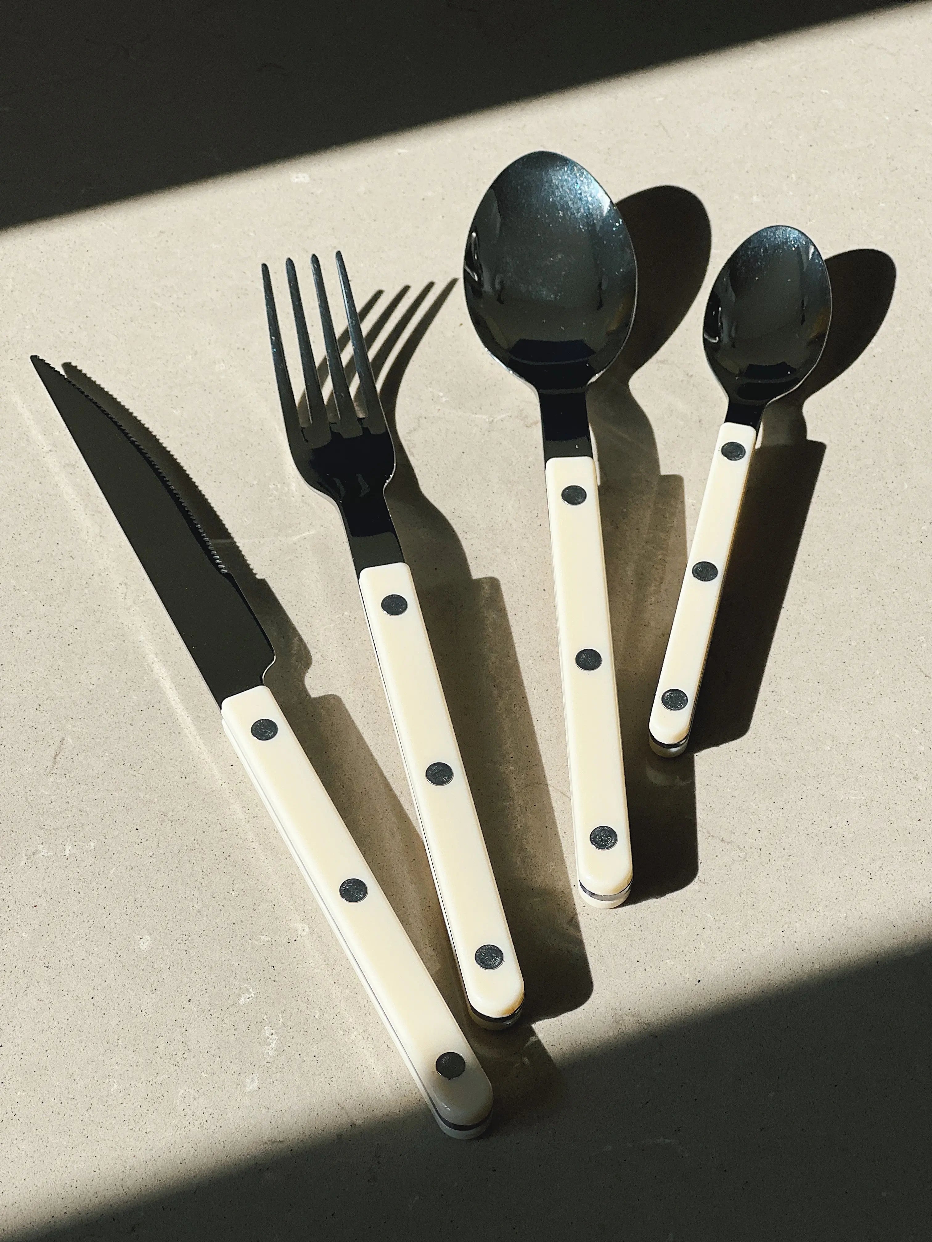 Bistrot Solid Bestiksæt 4 dele | Ivory (elfenben) Sabre Paris