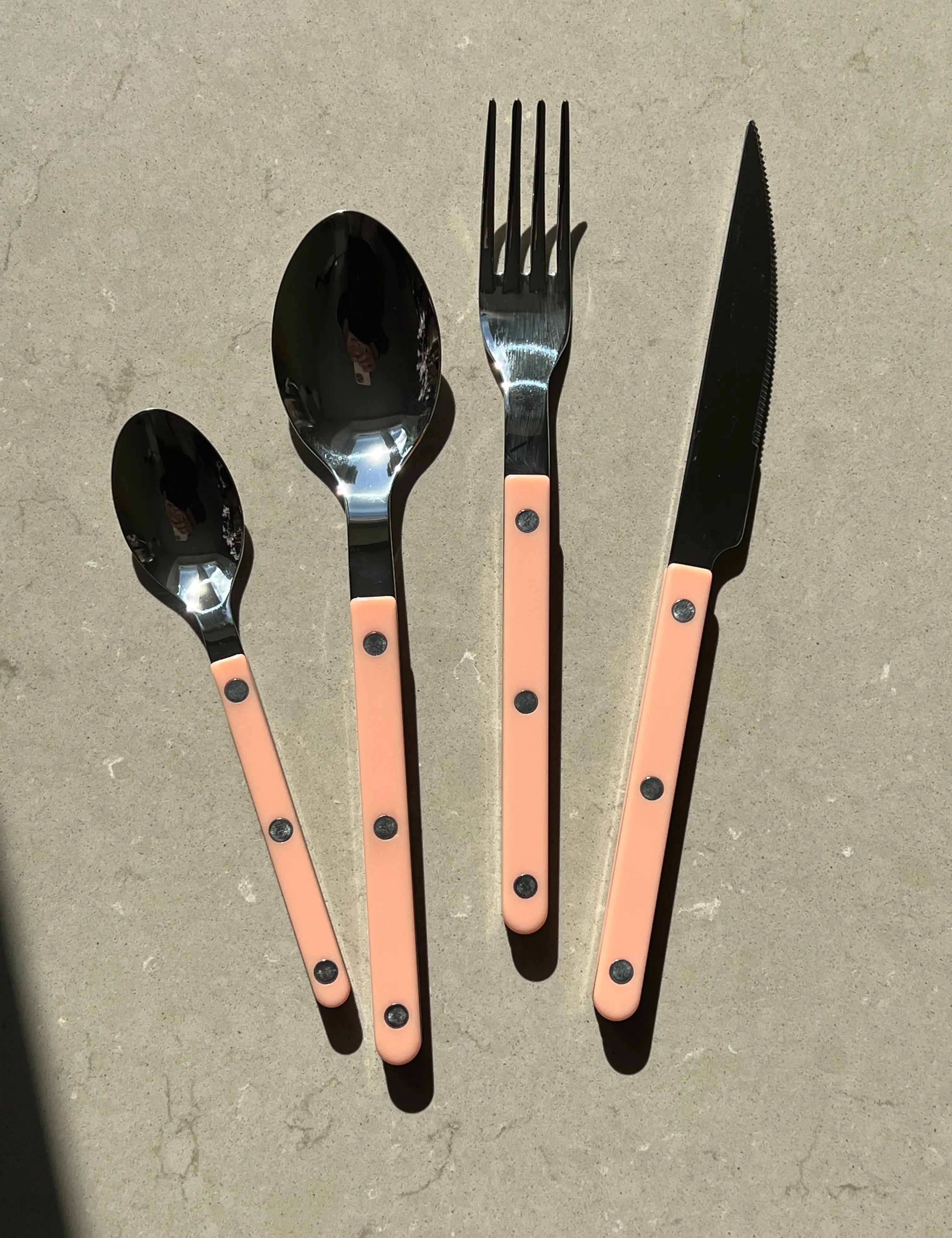 Bistrot Solid Bestiksæt 4 dele | Nude Pink (ferskenfarvet) Sabre Paris