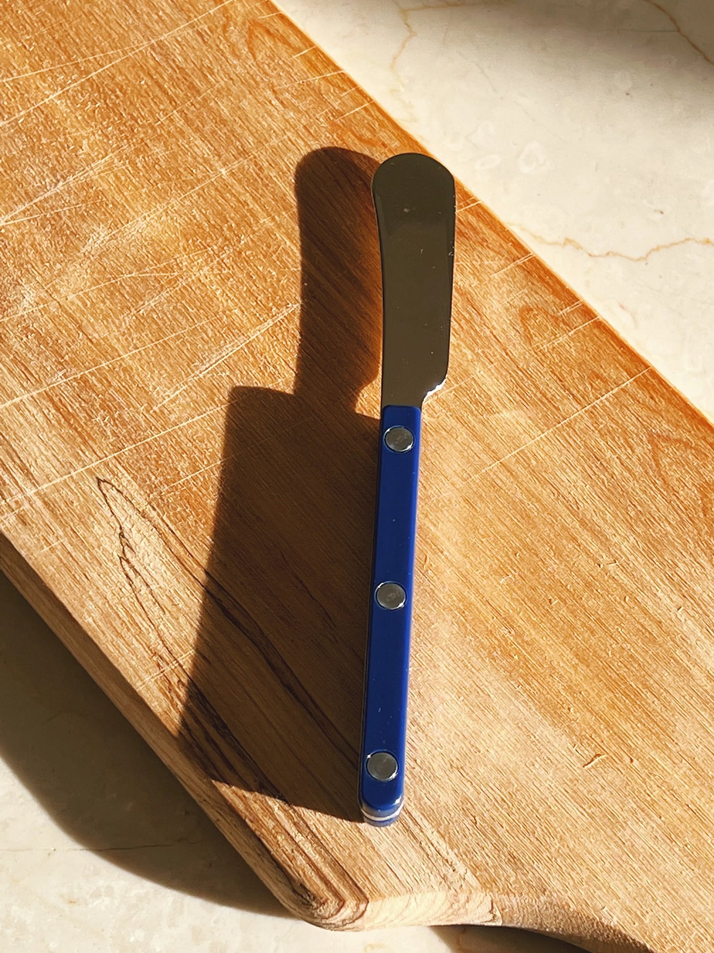 Bistrot Solid Smørkniv | Mørkeblå Sabre Paris