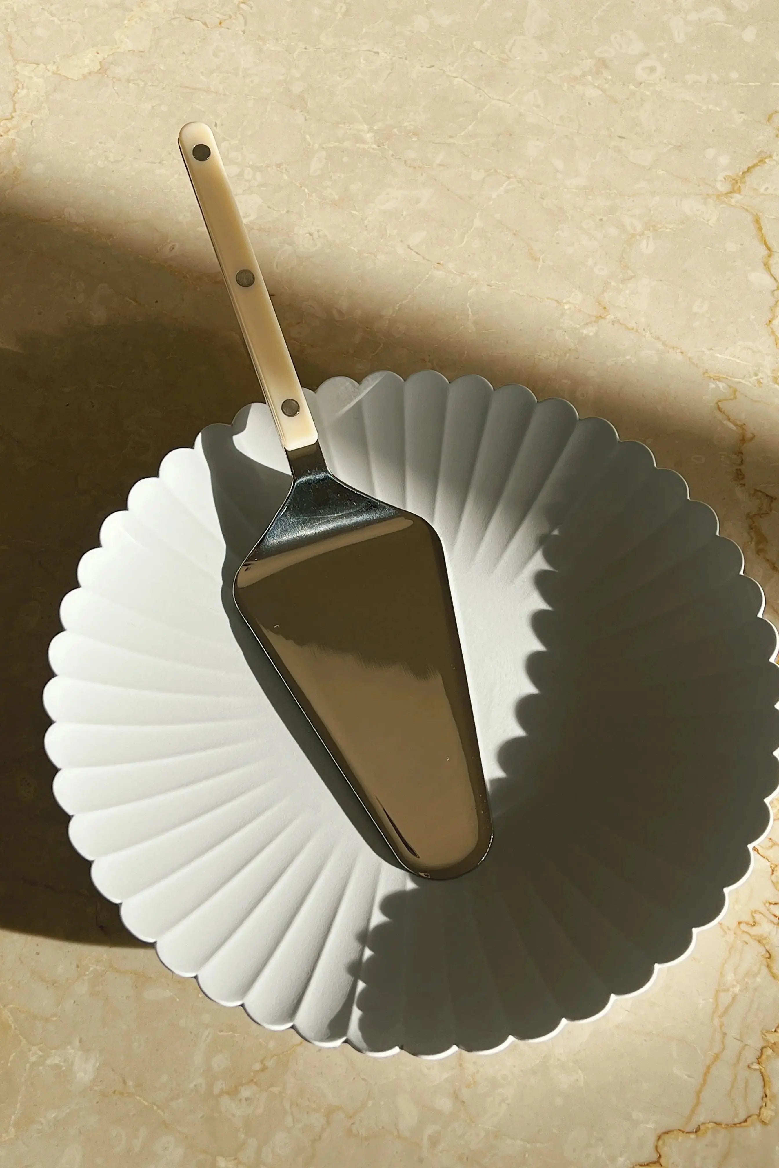 Bistrot Solid tærte/kagekniv | Ivory (elfenben) Sabre Paris