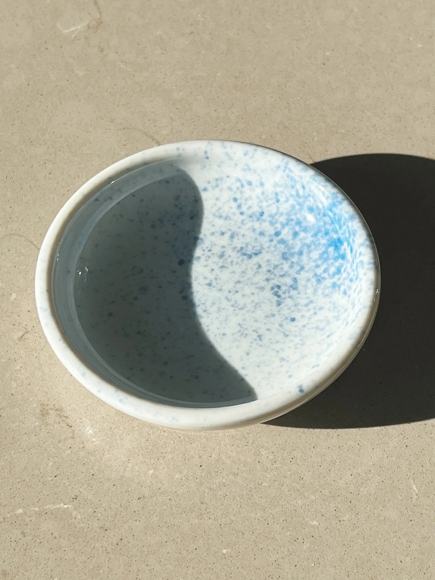 Blå & hvid lille tallerken/skål fra Japan Studio Hafnia