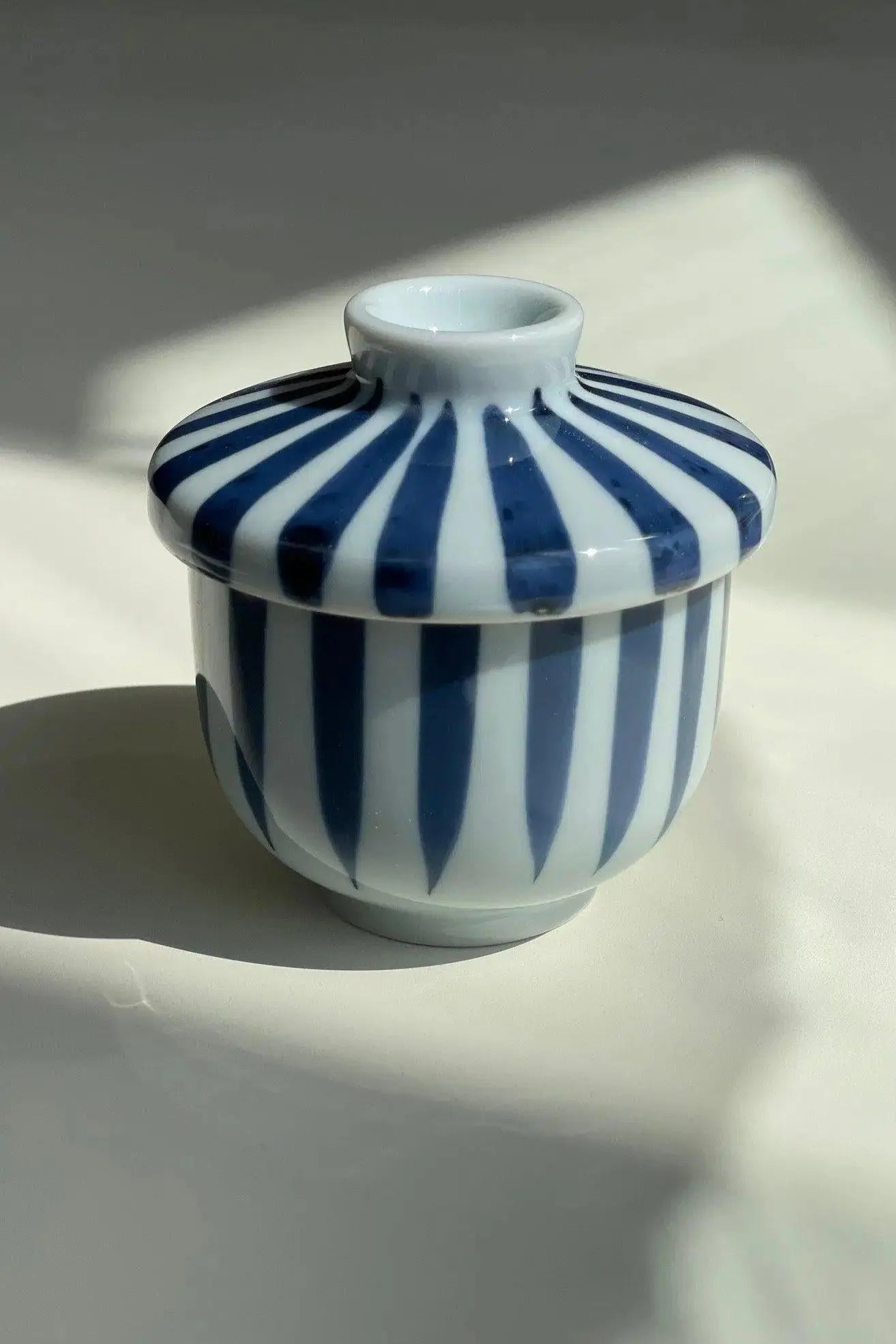Blåstribet Bonbonniere (Lågkrukke) Studio Hafnia