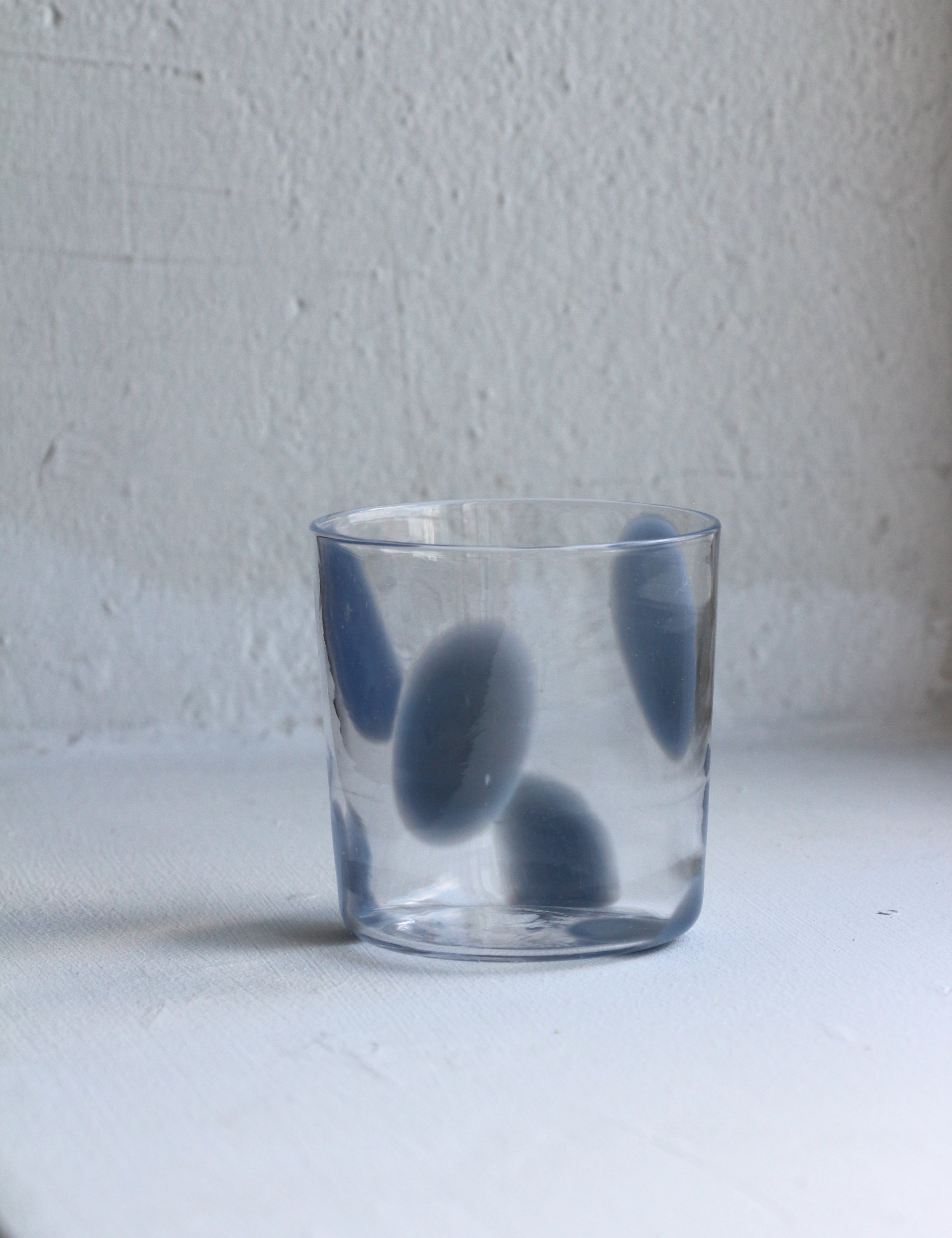 Normal Object Factory - Dot drikkeglas | Blå prikker Normal Object Factory
