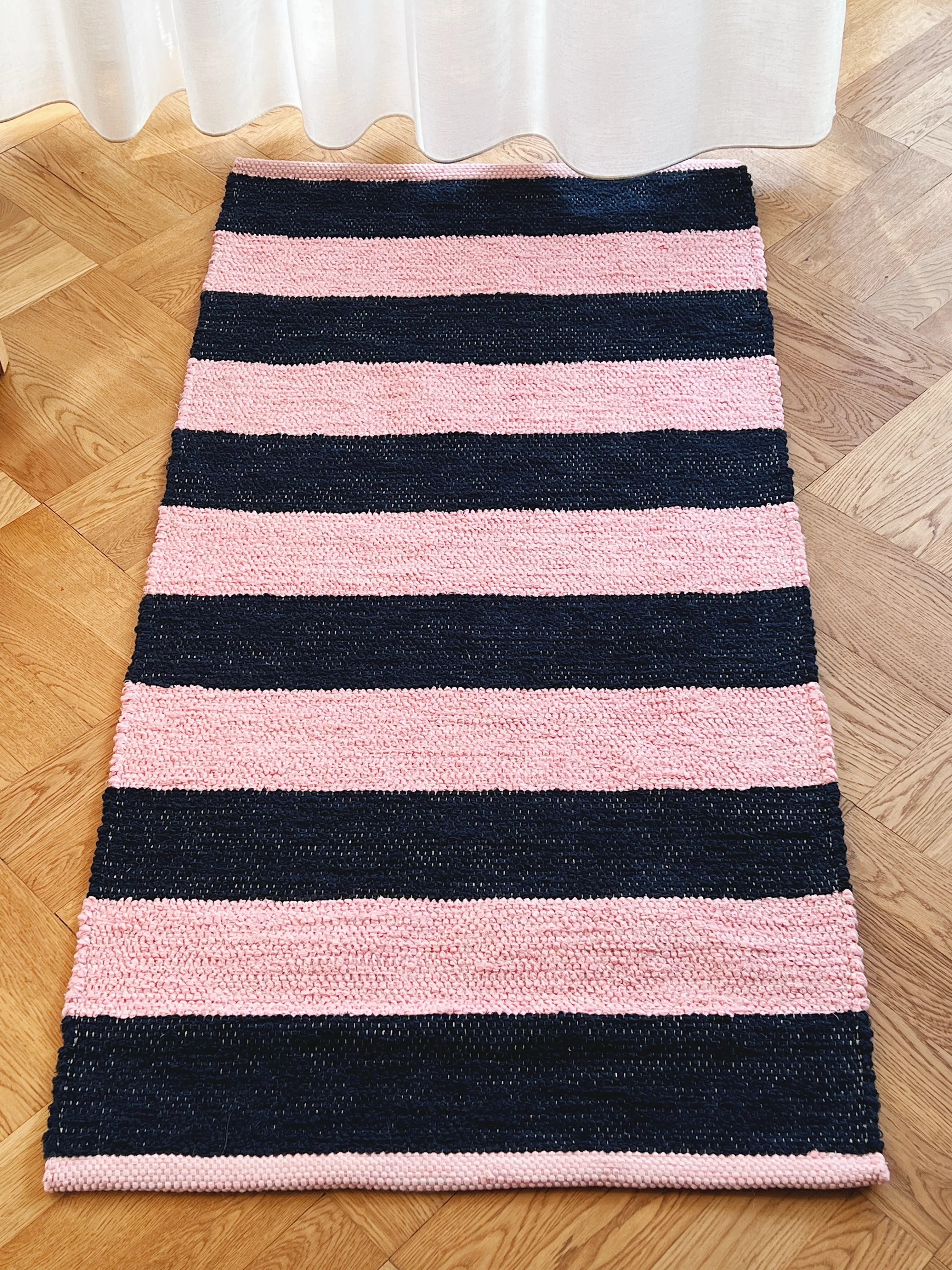 Gulvtæppe i bomuld | Pink/blå striber 70 x 140 cm Studio Hafnia