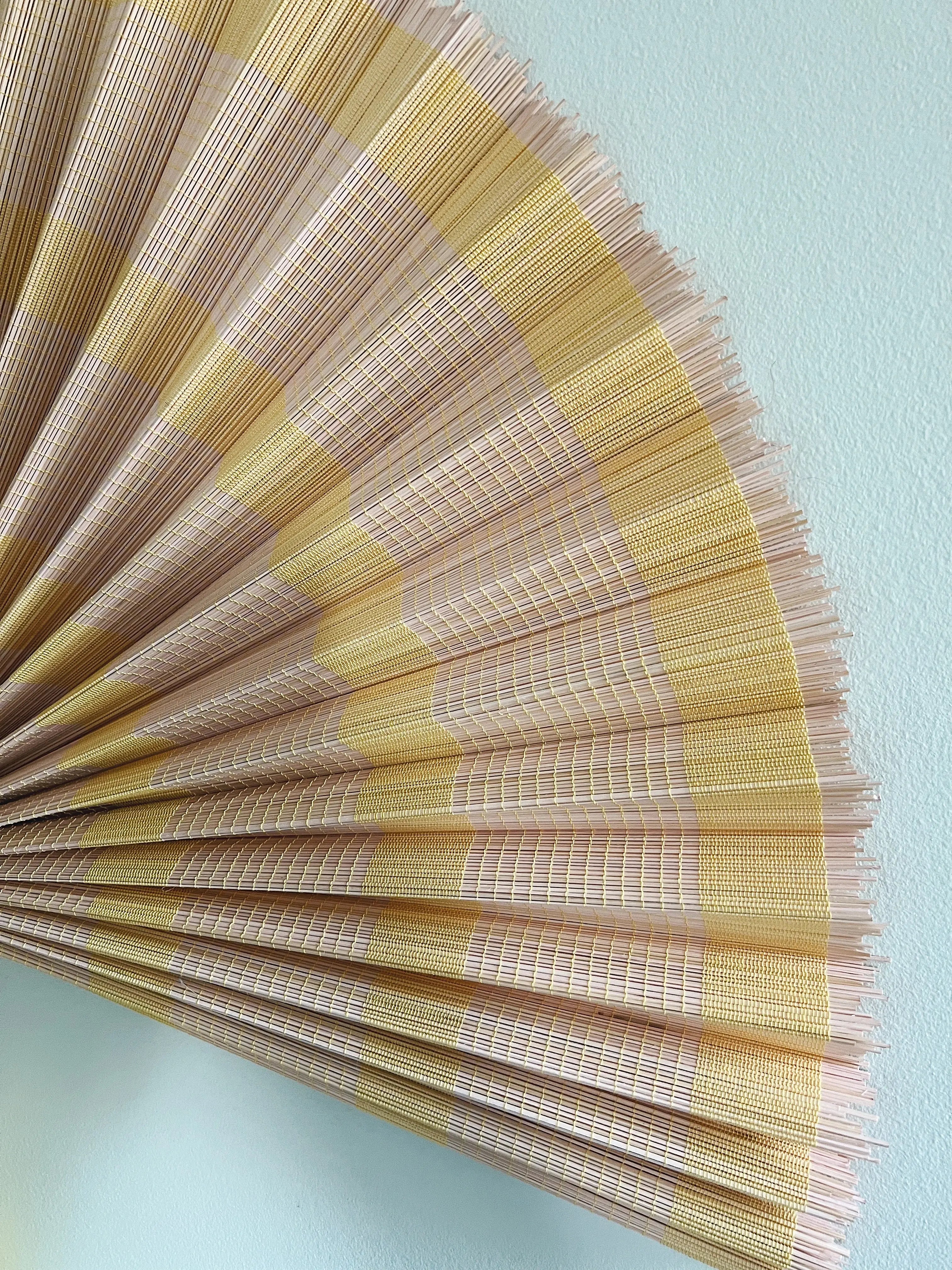 Håndlavet bambusvifte fra Vietnam | Lyserød og gul - 2 størrelser Studio Hafnia