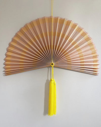 Håndlavet bambusvifte fra Vietnam | Lyserød og gul - 2 størrelser Studio Hafnia