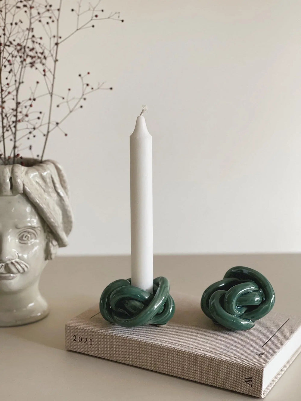 Håndlavet lysestage i keramik fra Anna Wadle  | Grøn Anna Wadle