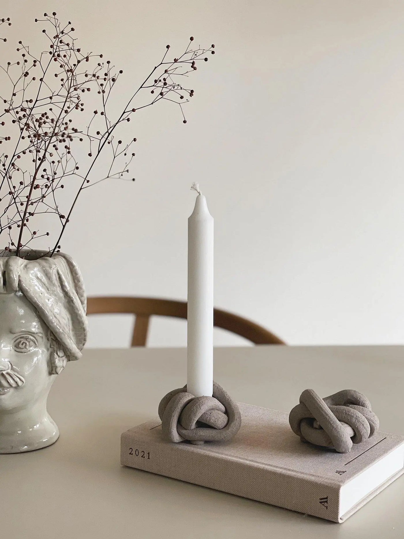 Håndlavet lysestage i keramik fra Anna Wadle  | Mat Sand Anna Wadle