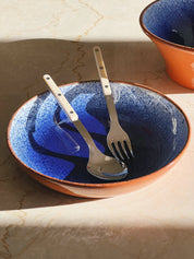Håndlavet terracotta fad med blå og hvid splash/spray | Stor Casa Cubista