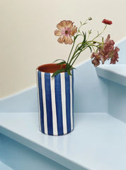 Håndlavet terracotta vase | Blå striber Casa Cubista