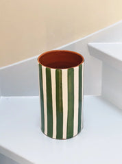 Håndlavet terracotta vase | Grønne striber Casa Cubista