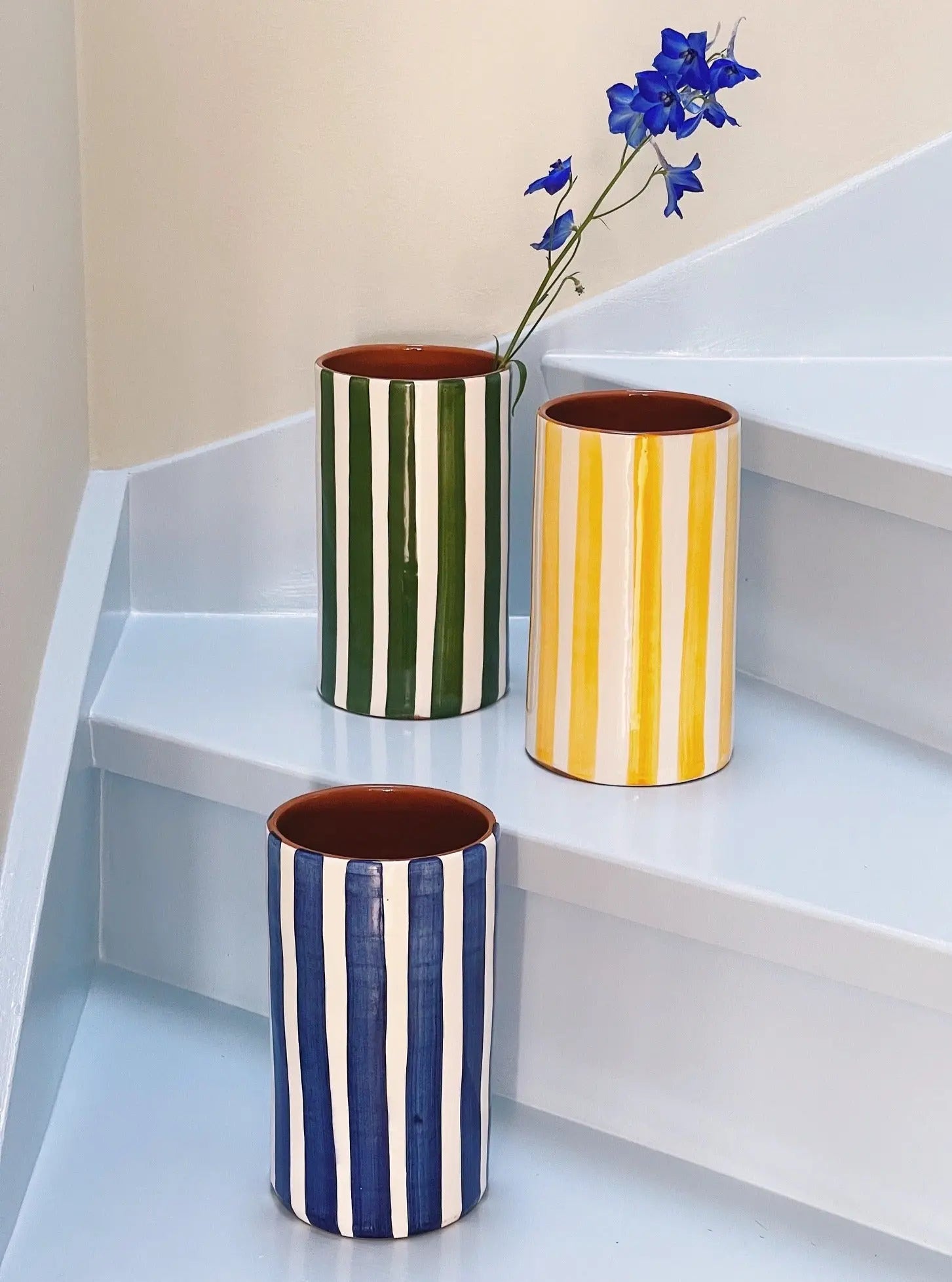 Håndlavet terracotta vase | Grønne striber Casa Cubista