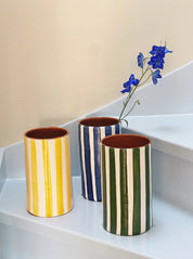 Håndlavet terracotta vase | Gule striber Casa Cubista