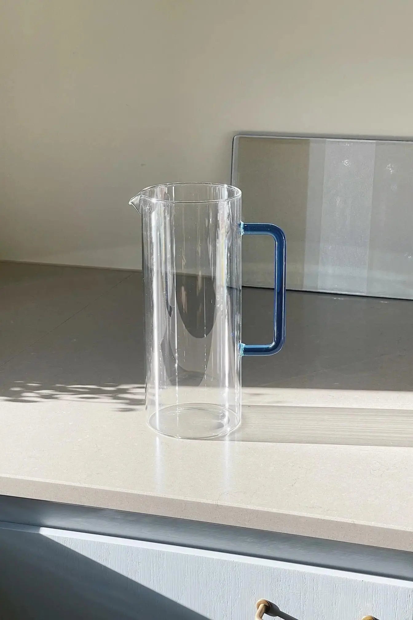 Ichendorf Tube kande i glas med blå hank Ichendorf Milano