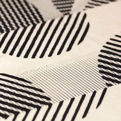 Japansk Furoshiki med sorte prikker/striber | 90 x 90 cm Link Collective