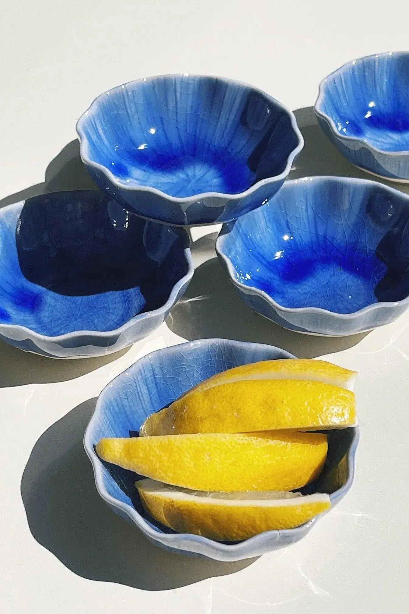 Japansk blomsterformet skål | Blå Studio Hafnia