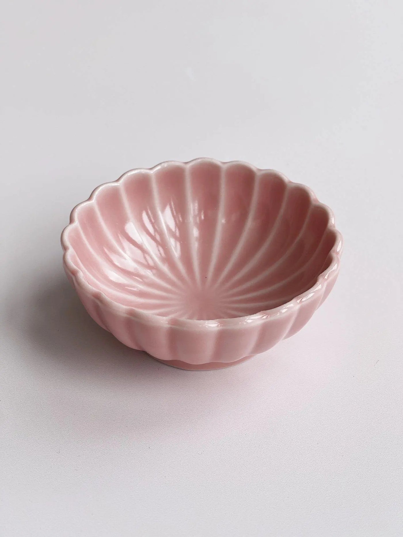 Japansk blomsterskål i keramik | Pink Studio Hafnia