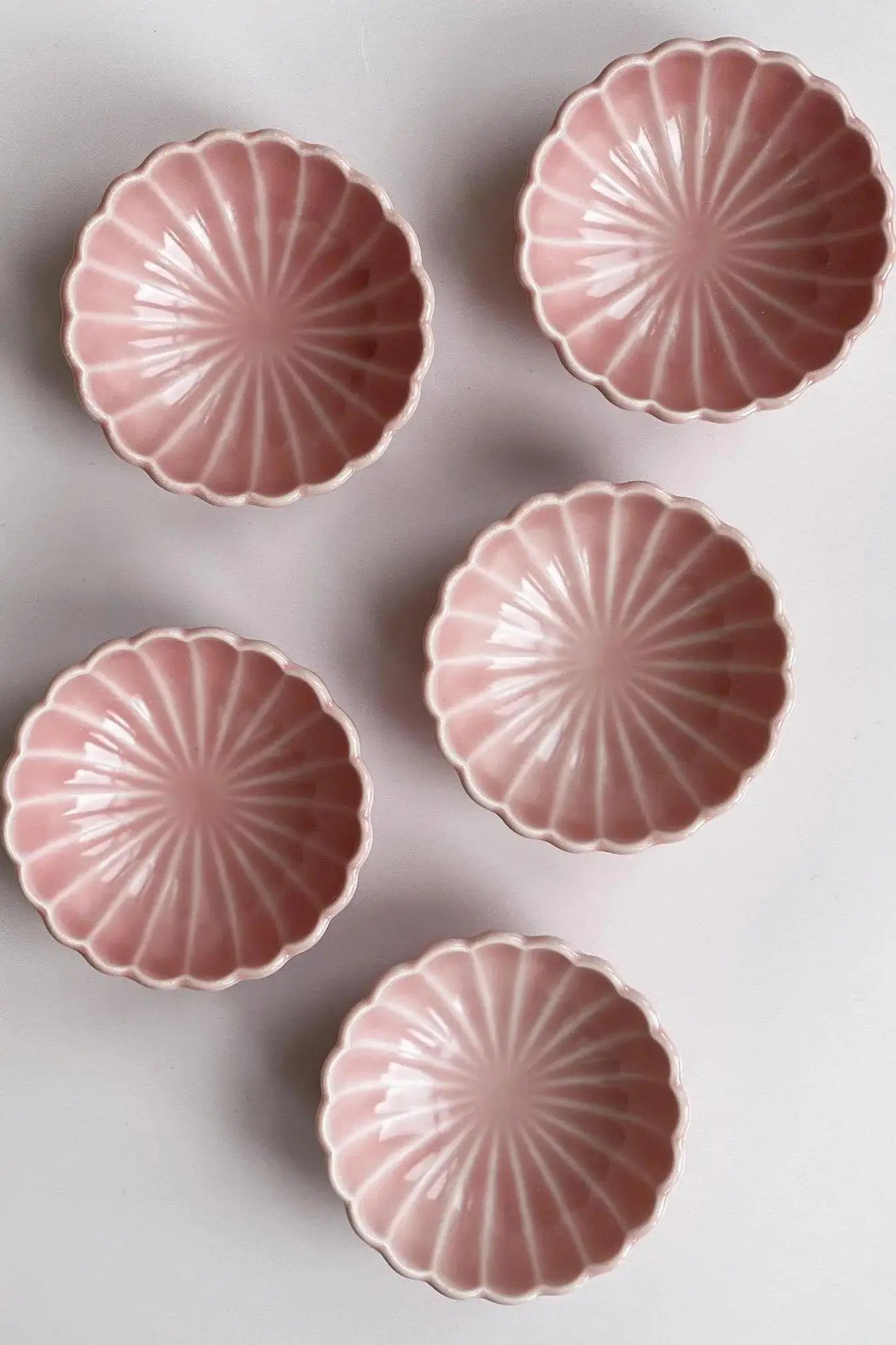 Japansk blomsterskål i keramik | Pink Studio Hafnia