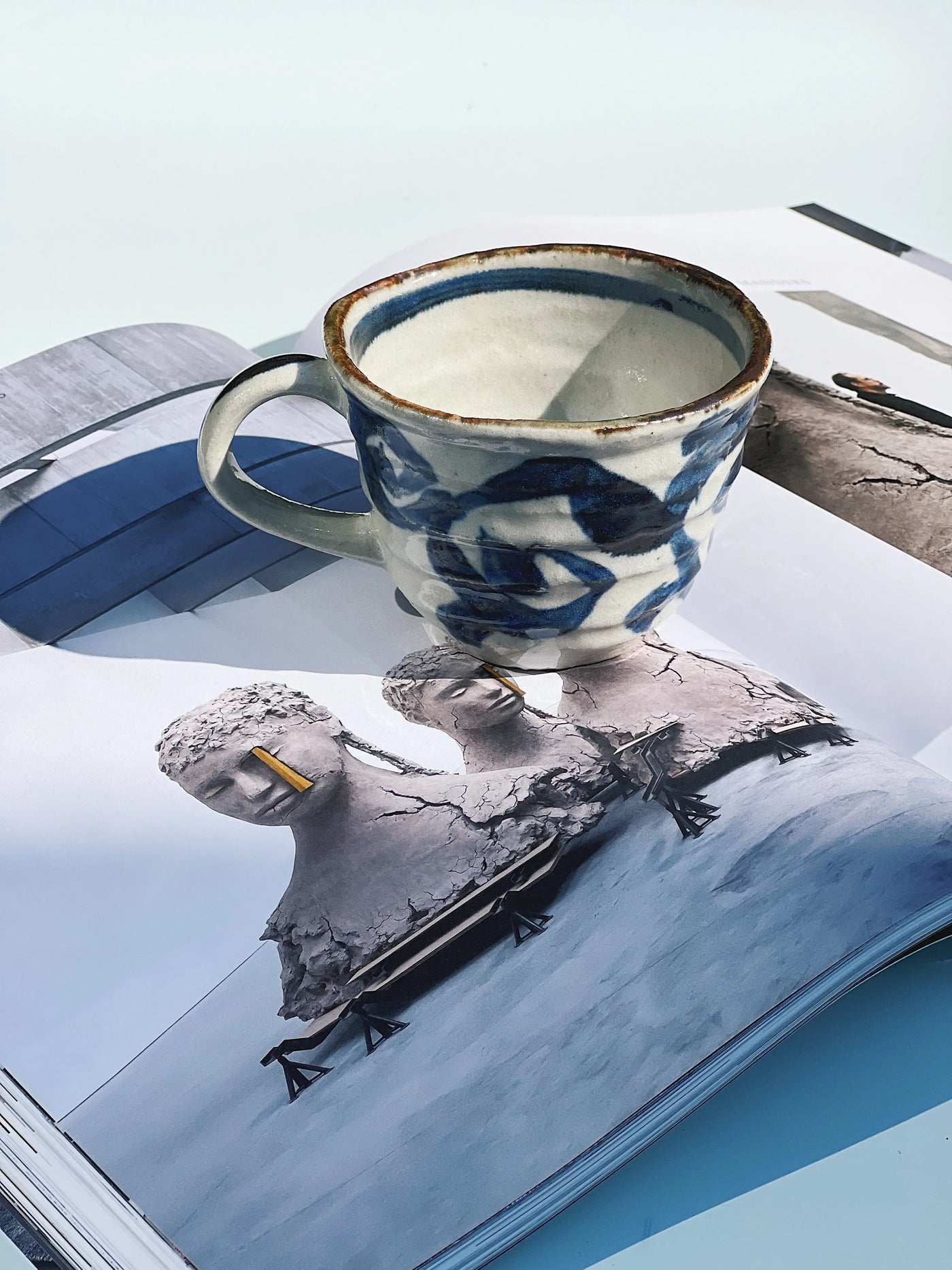 Japansk kop med håndmalet blåt mønster Studio Hafnia