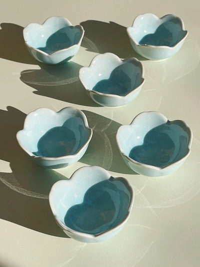 Japansk, blomsterformålet skål i keramik | Mintgrøn Studio Hafnia
