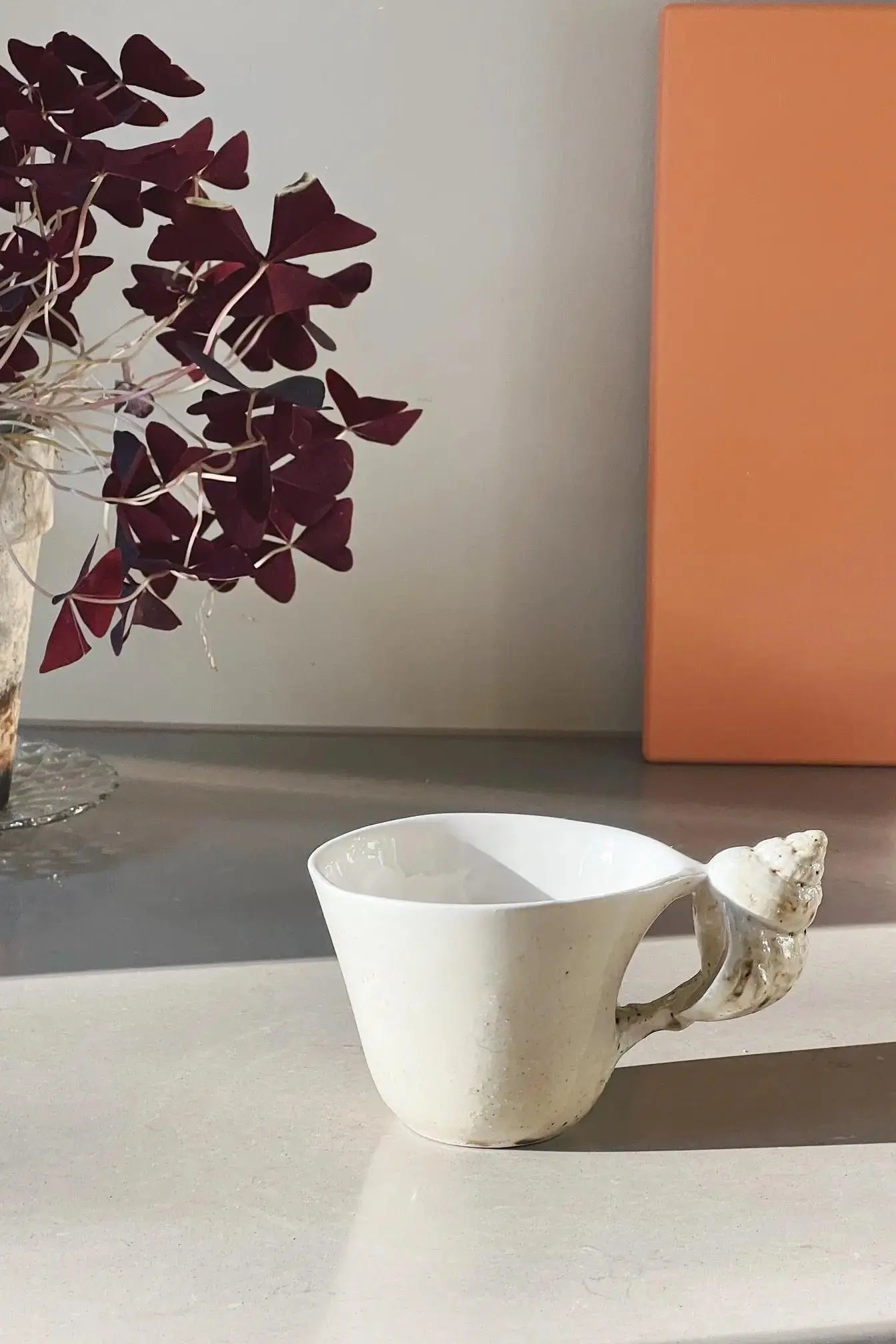 Konkylie Kop af Christina Iversen Studio i creme, keramik Christina Iversen Studio