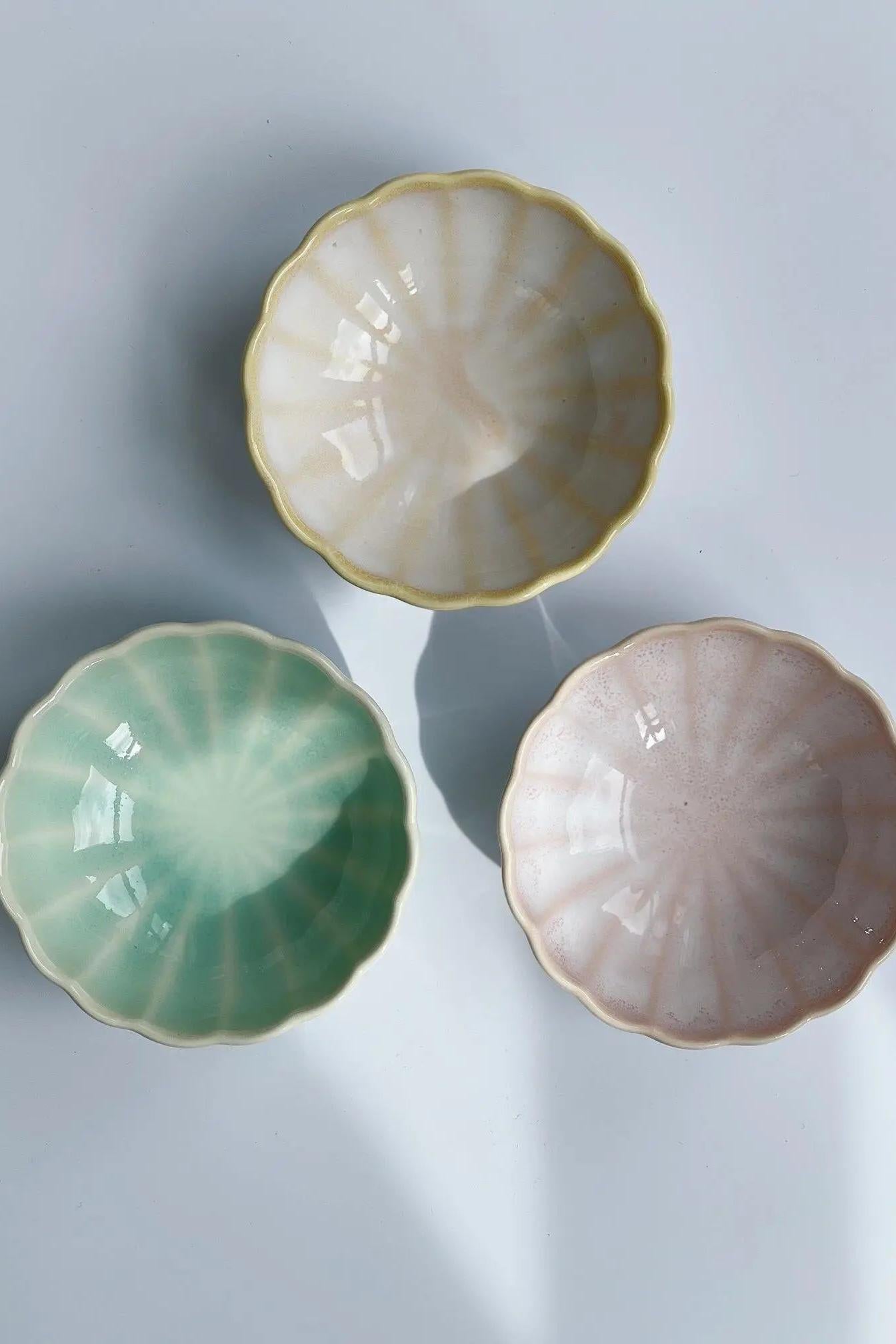 Krysantemum skål | Lys pink, grøn eller gul Studio Hafnia