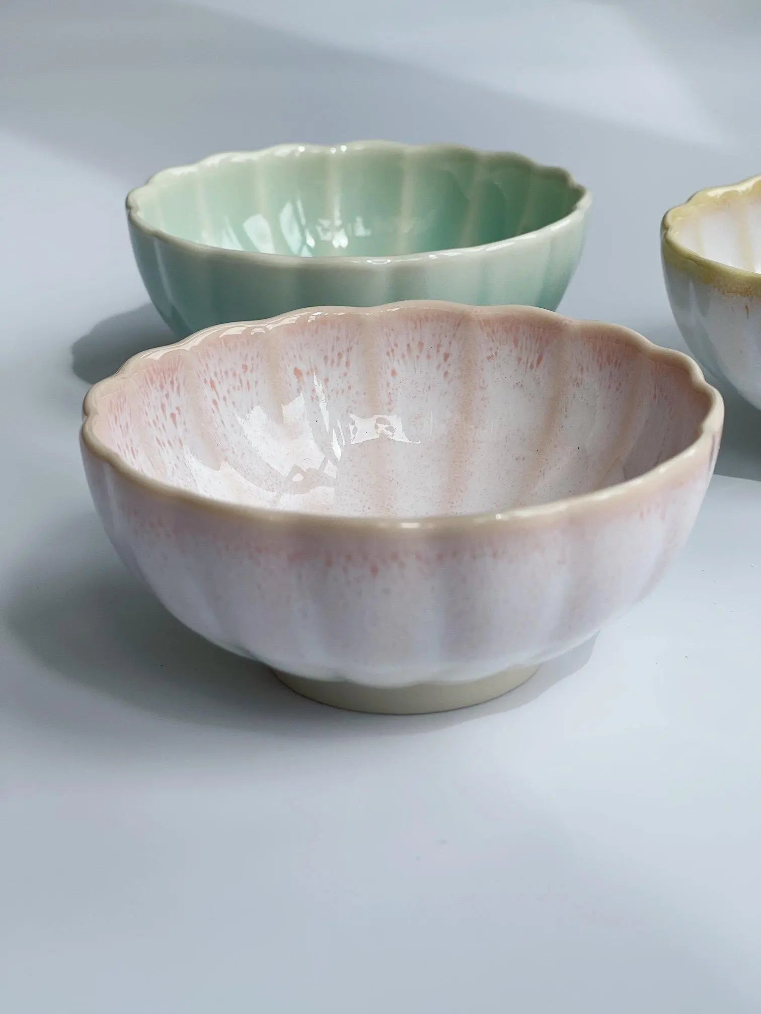 Krysantemum skål | Lys pink, grøn eller gul Studio Hafnia