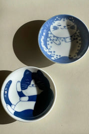 Lille japansk skål med blå kat | Mørkeblå eller lyseblå 10 cm Studio Hafnia