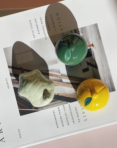 Lille, japansk citronlågkrukke i keramik | Gul Studio Hafnia
