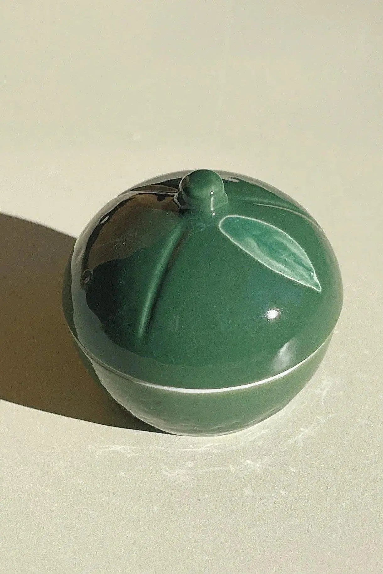 Lille, japansk lemonlågkrukke i keramik | Grøn Studio Hafnia