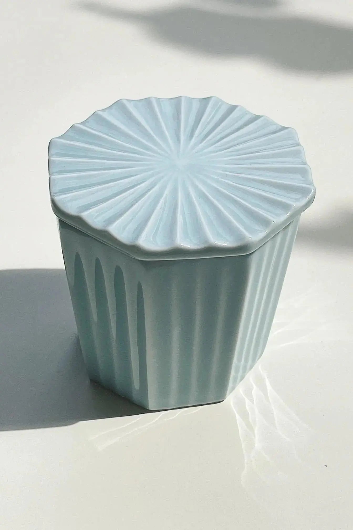 Lyseblå Bonbonniere (Lågkrukke) Studio Hafnia