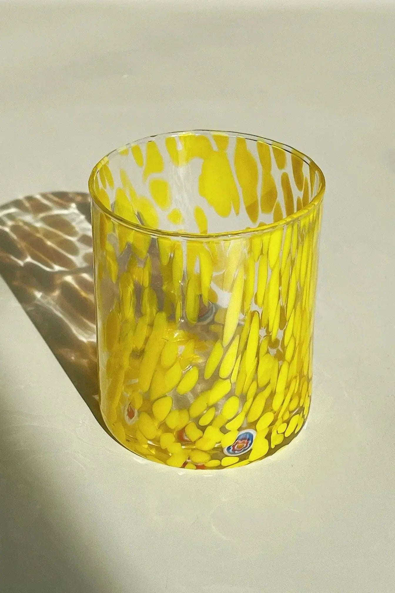 Murano Drikkeglas med flad bund | Gennemsigtig med gule pletter Studio Hafnia