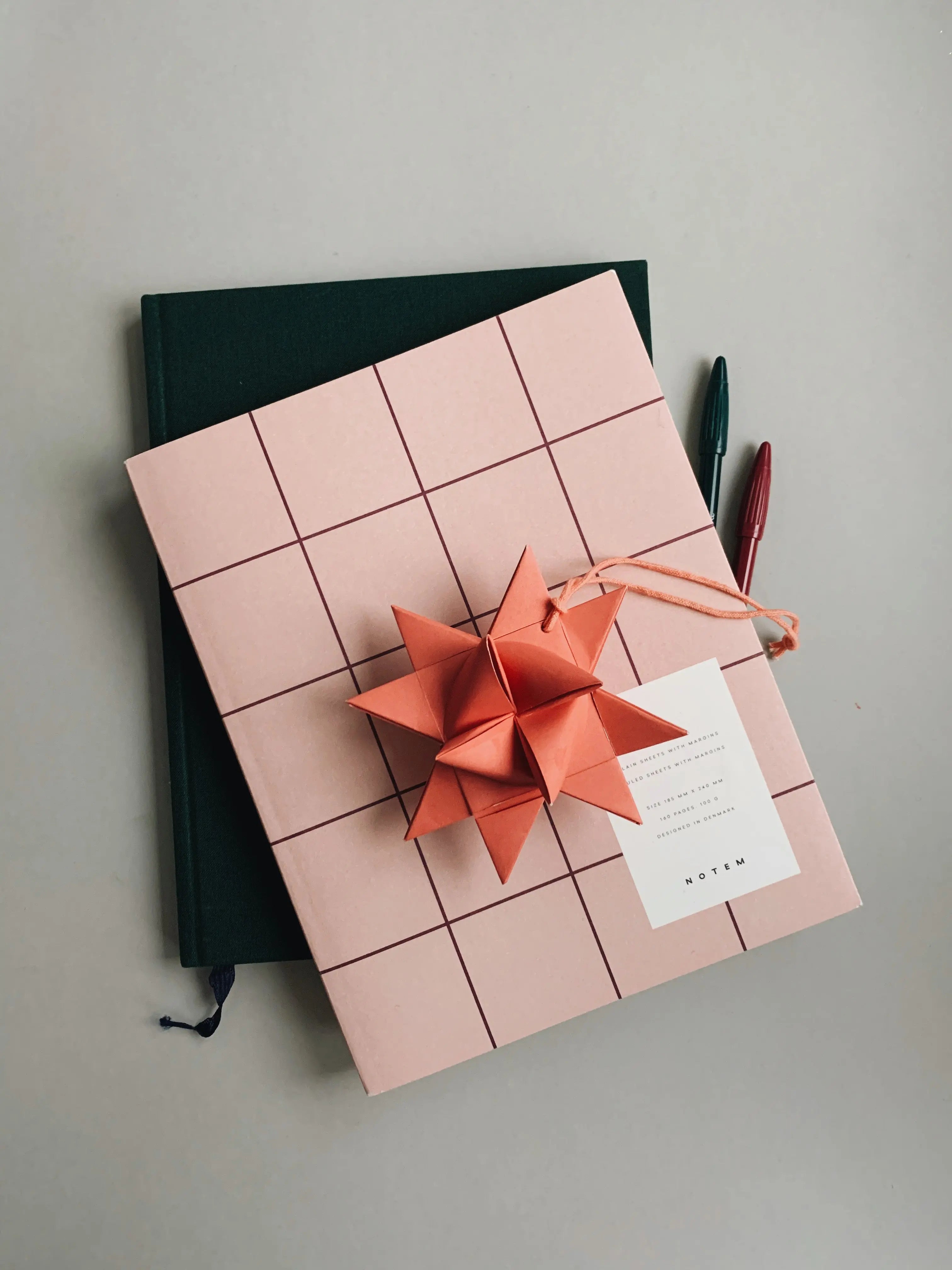 Notem studio, Uma notesbog flat lay, Softcover large, Rose Notem studio