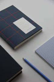 Notem studio, Uma notesbog flat lay, Softcover medium, Dark Blue Notem studio