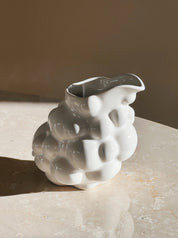 Sky kande af Christina Iversen Studio i creme, keramik Christina Iversen Studio