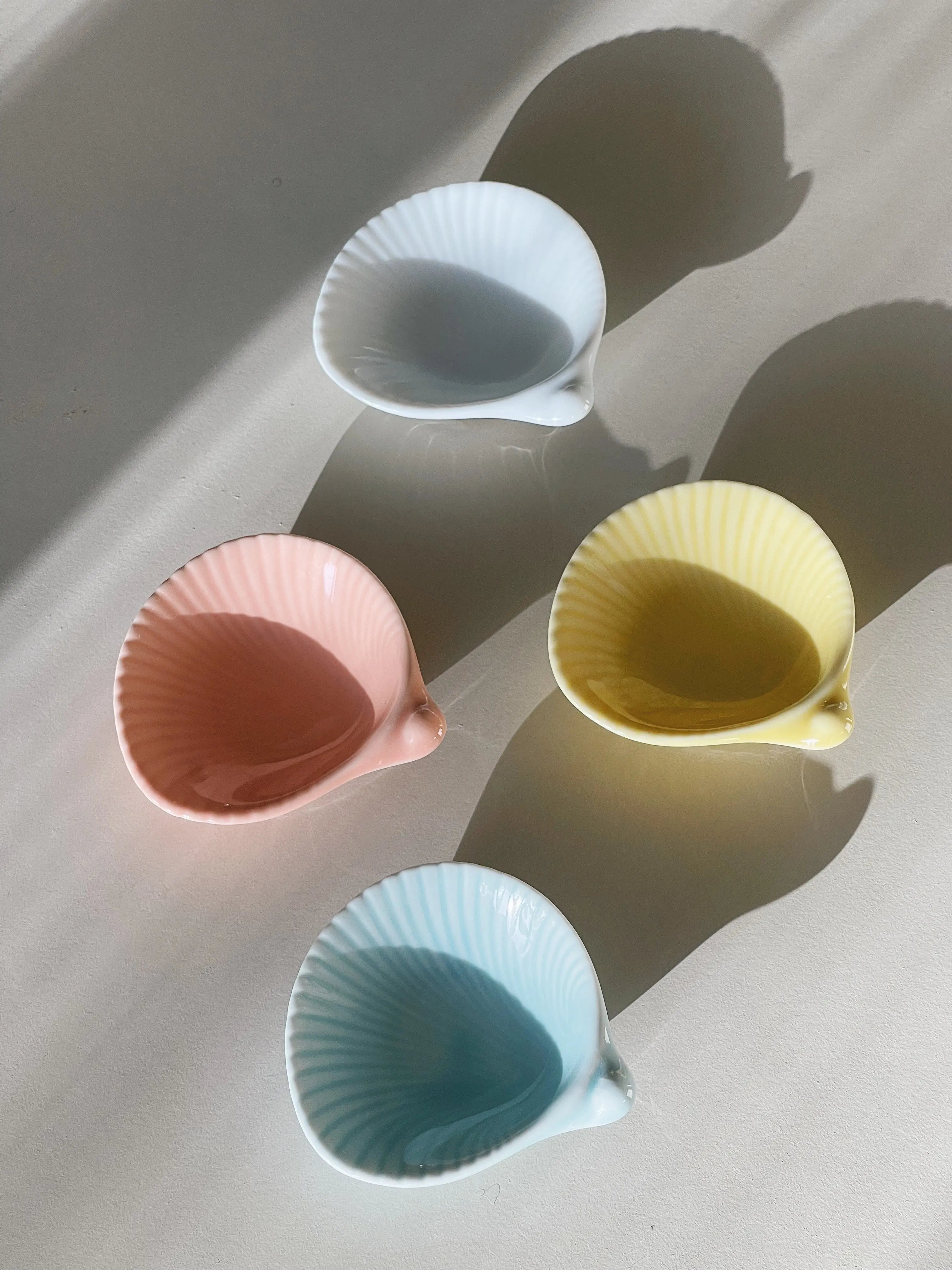Små, japanske muslingeskaller/skåle | Pink, gul, blå eller hvid Studio Hafnia