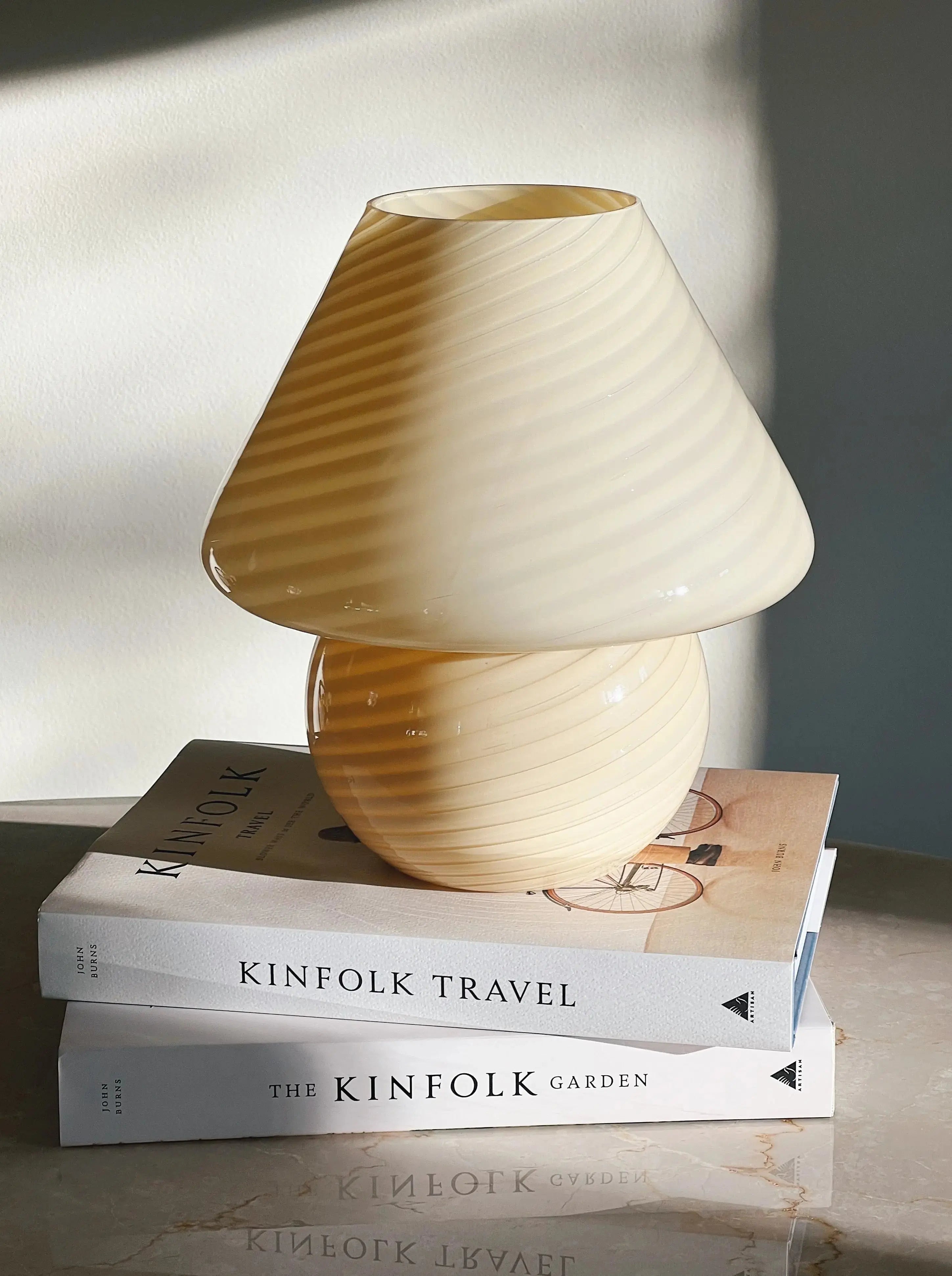 Vintage Murano Mushroom bordlampe | Lysegul/creme, H27 cm Studio Hafnia