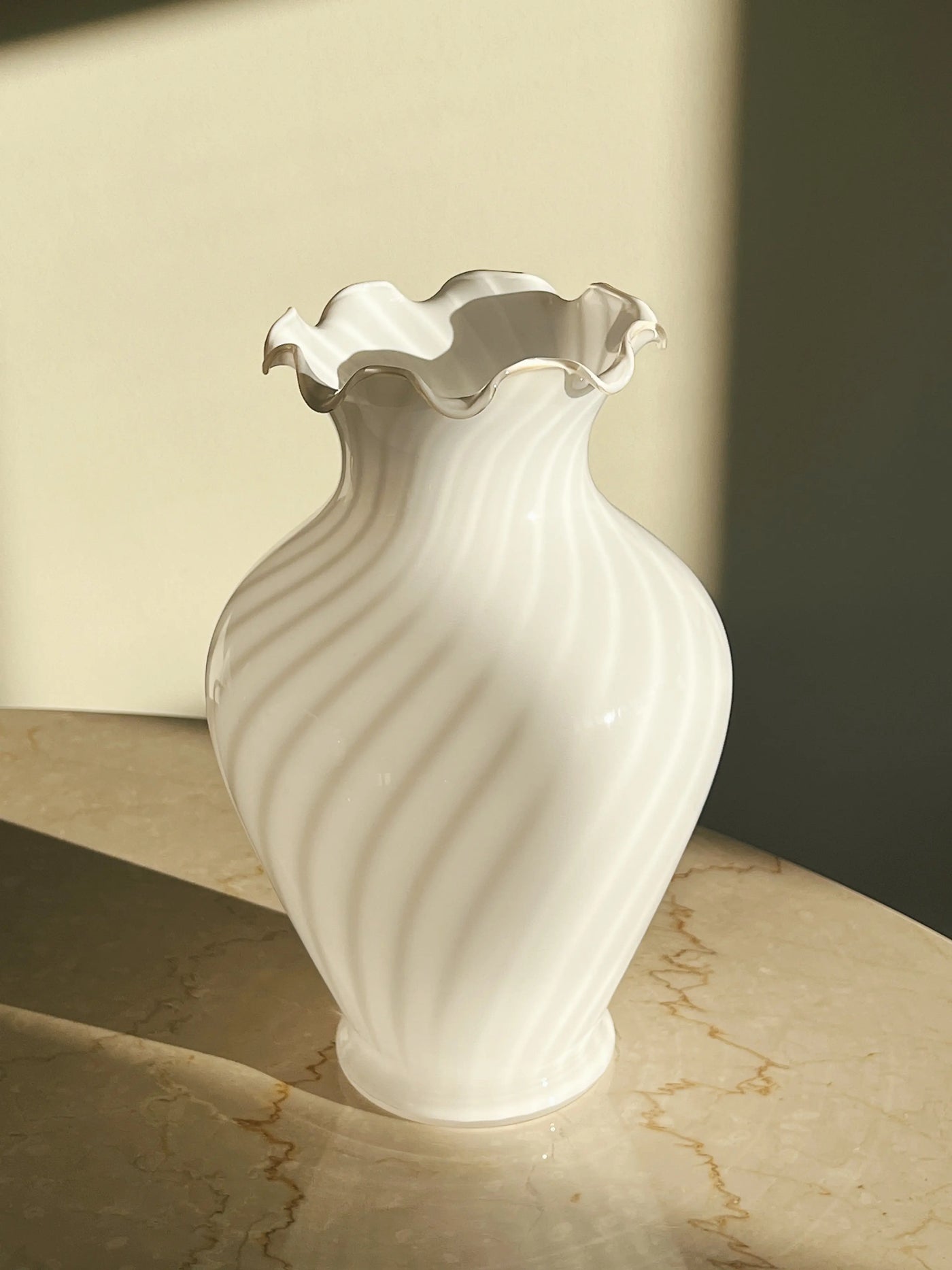 Vintage Murano Swirl Vase | Hvid H34 cm Murano