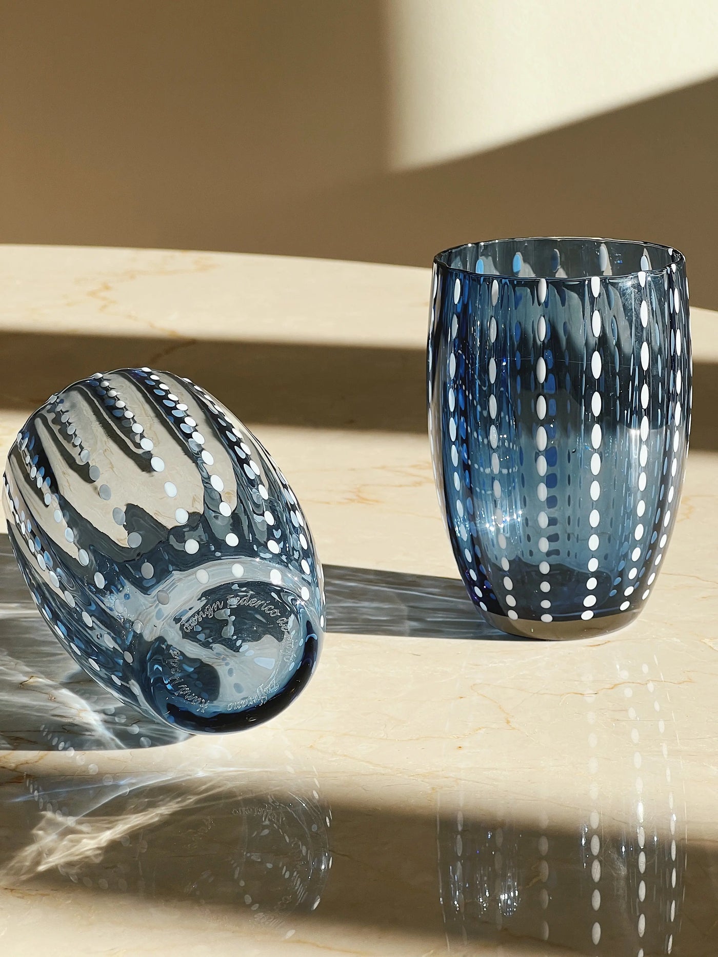 Zafferano - Perle vandglas | Grå/blå prikker - 2 stk. Zafferano
