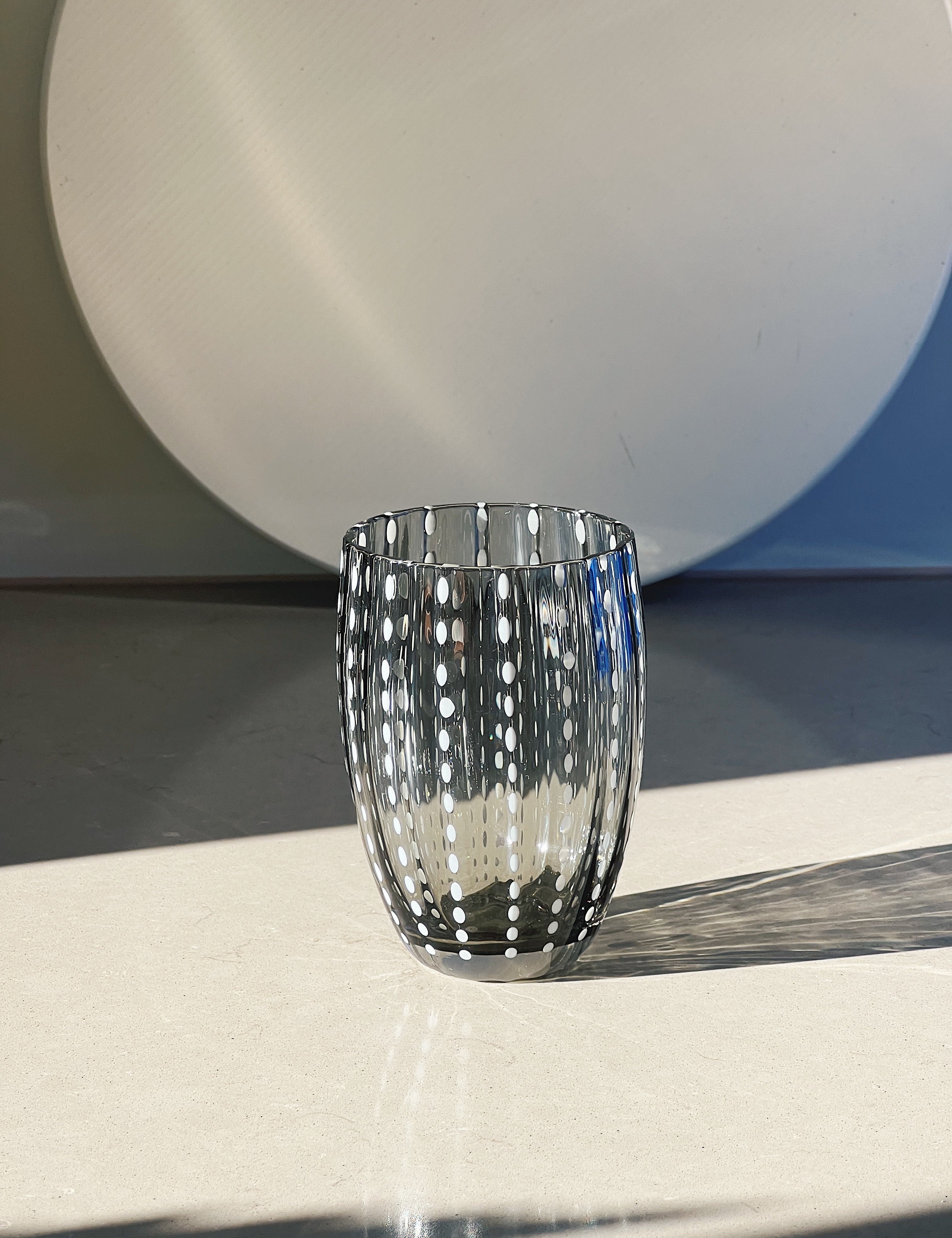 Zafferano - Perle vandglas | Grå prikker - 2 stk. Zafferano