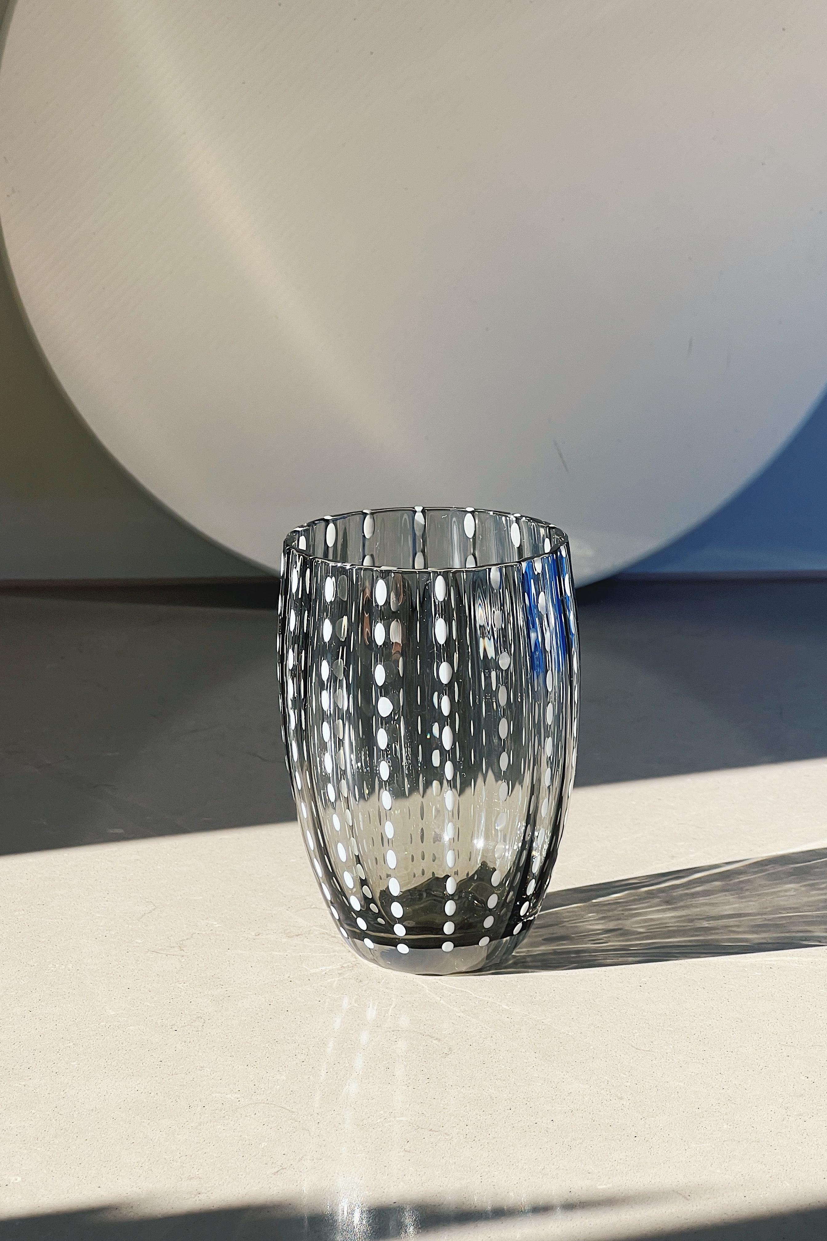 Zafferano - Perle vandglas | Grå prikker - 2 stk. Zafferano